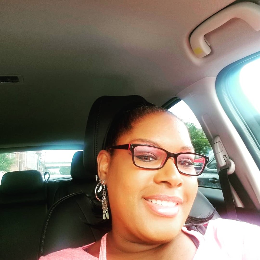 Meet your Posher, Felicia